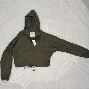 Abercrombie & Fitch Olive Green Cropped Hooded Jacket Medium‎ NWT